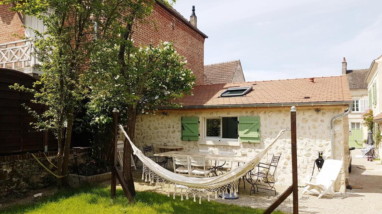 Wisteria Cottage Fleurines ภายนอก รูปภาพ